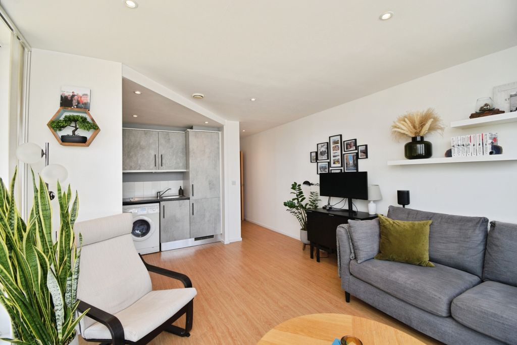 Property photo 3 of 11 Open Plan Living