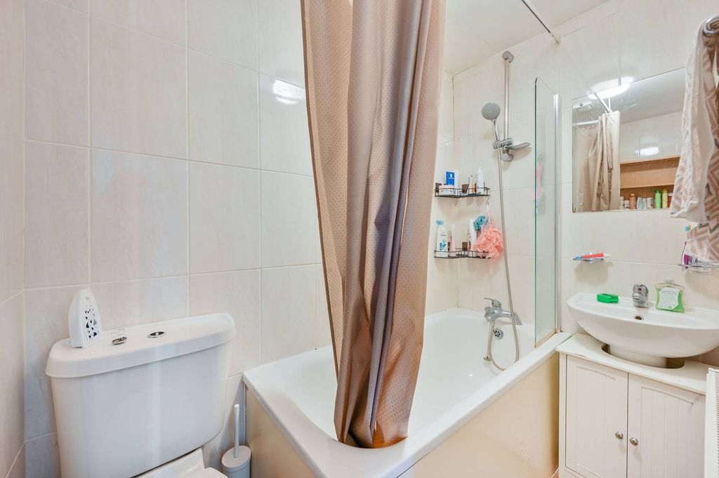 Property photo 3 of 5