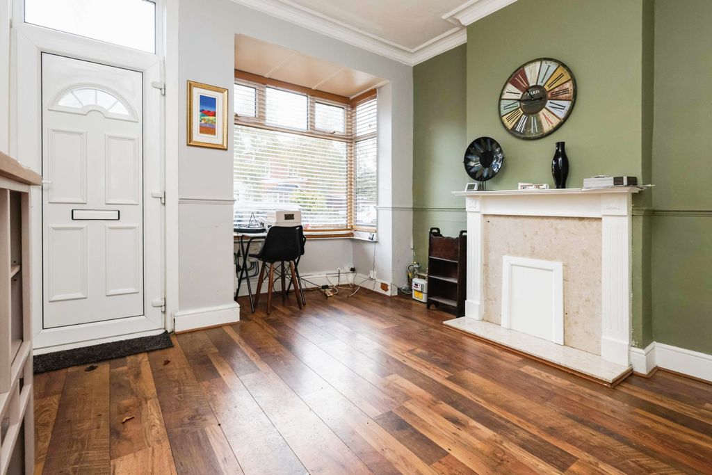 Property photo 2 of 7