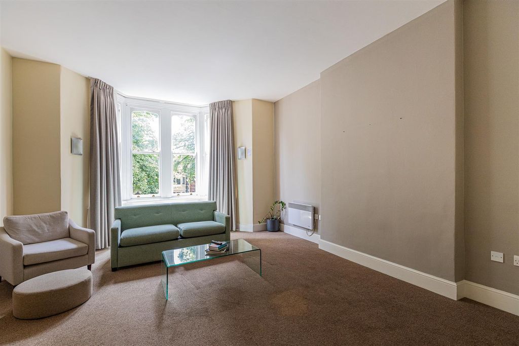 Property photo 3 of 9 Cathedral Road 74-76, 5-2.Jpg