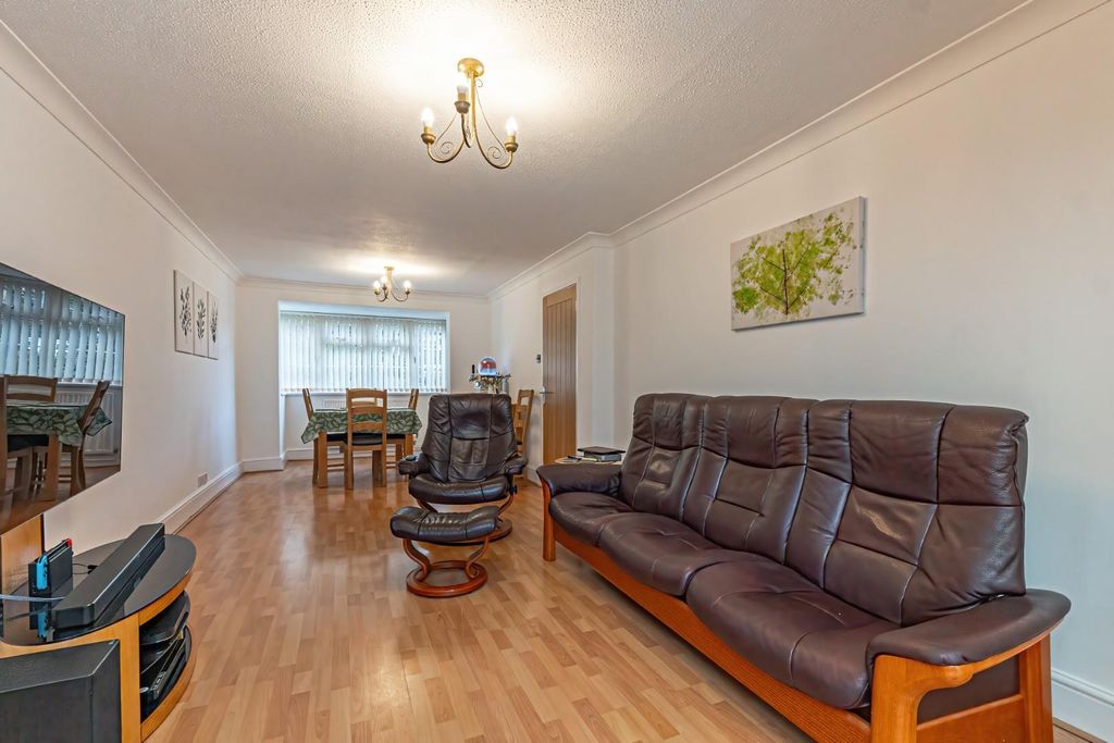 Property photo 3 of 22