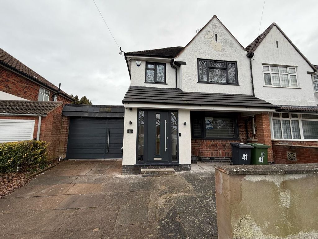 Property photo 1 of 35