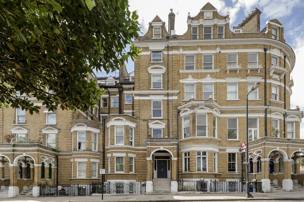 Property photo 1 of 10 3@9 Airlie Gdns-5988-Min.Jpg