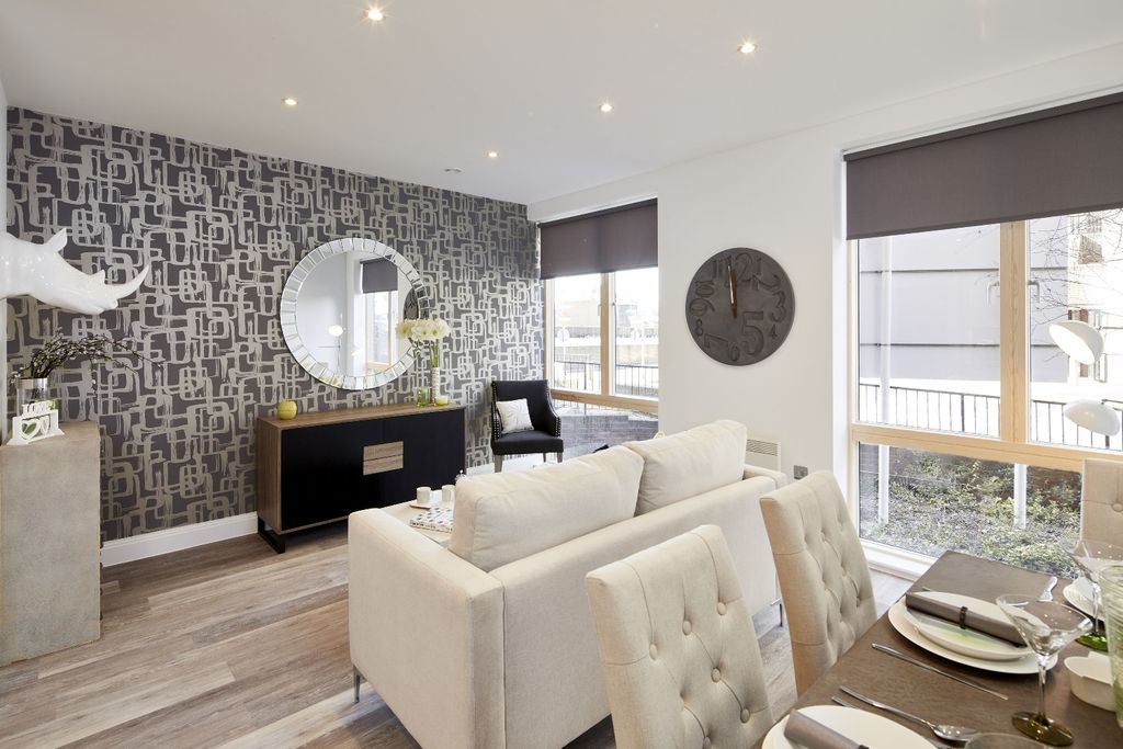 Property photo 1 of 6 Living Space