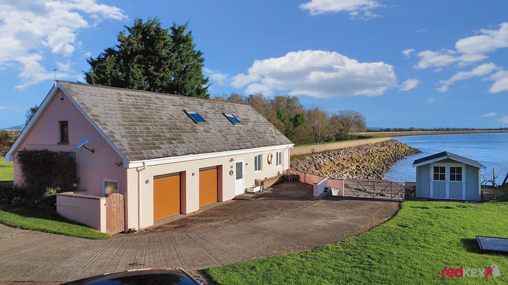 Property photo 3 of 14 External