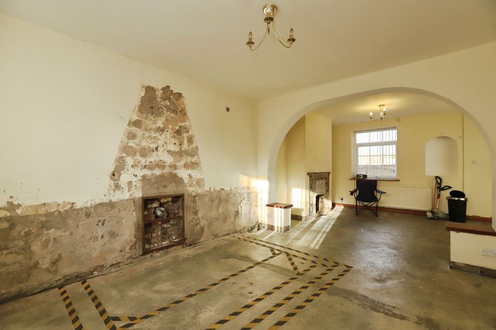 Property photo 2 of 15