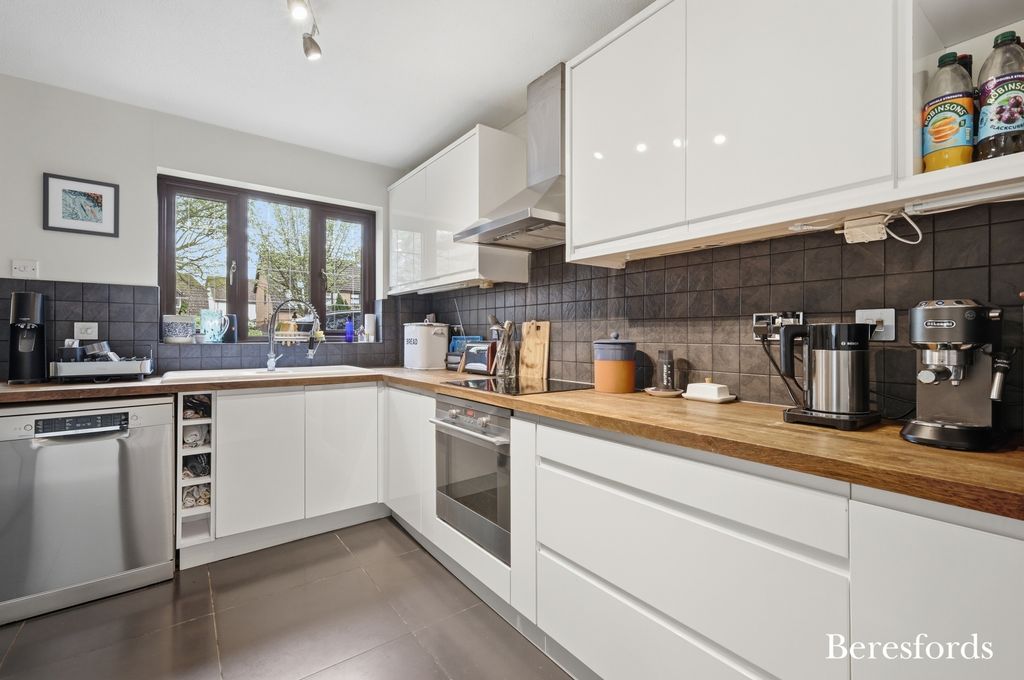 Property photo 3 of 28 Picture 3