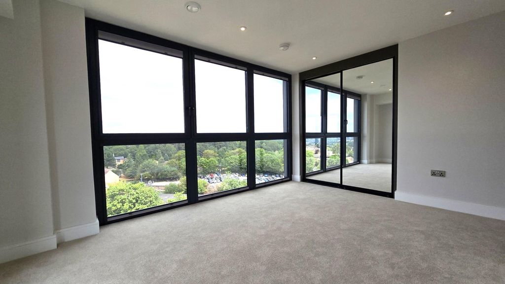 Property photo 3 of 14 98048.Jpg