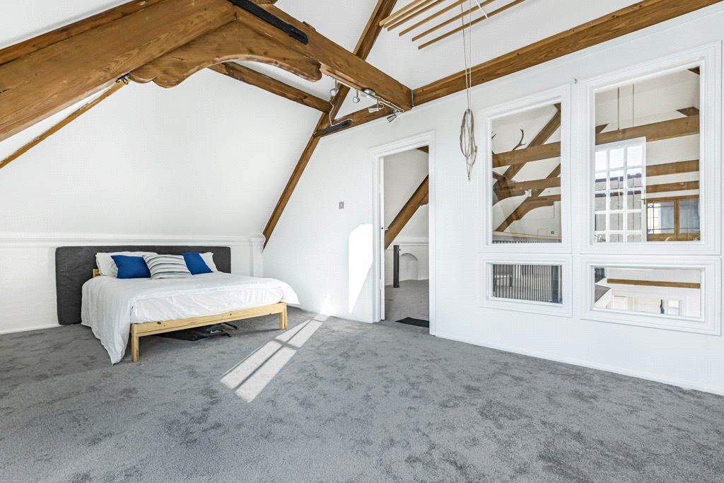 Property photo 3 of 14 Bedroom