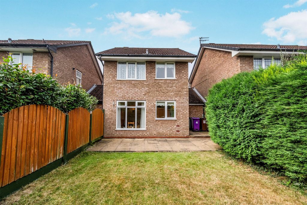 Property photo 2 of 18