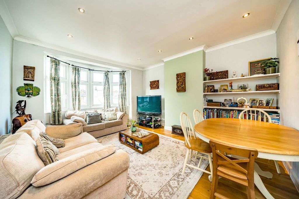 Property photo 2 of 5