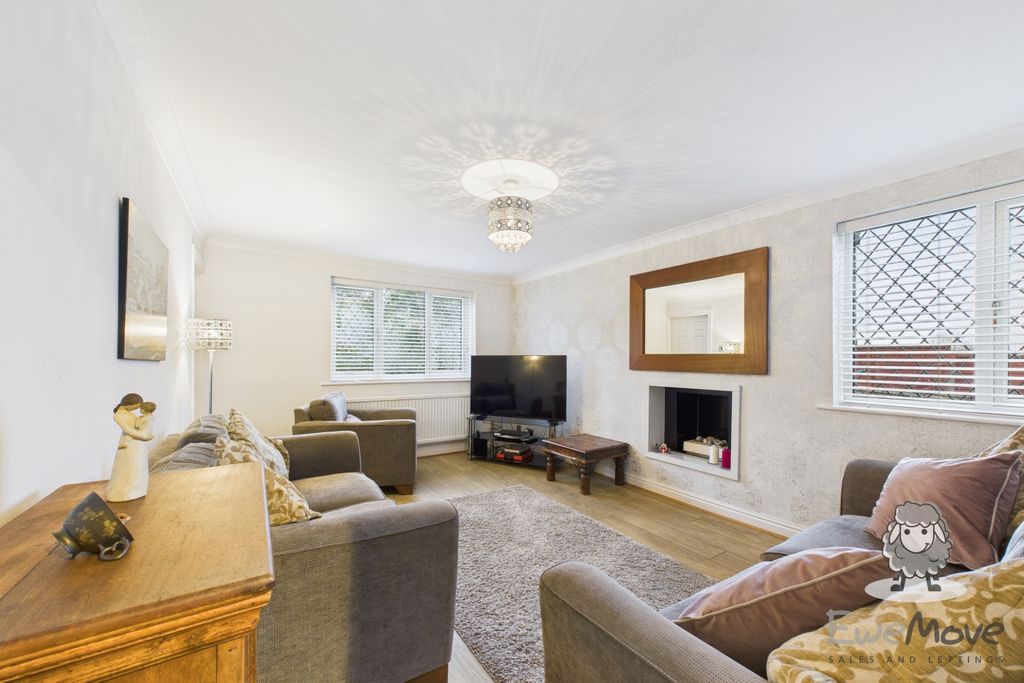 Property photo 2 of 17 12