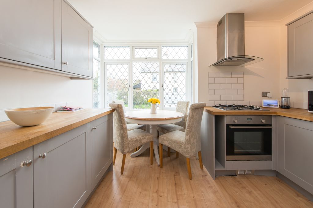 Property photo 3 of 23 28Edd-2