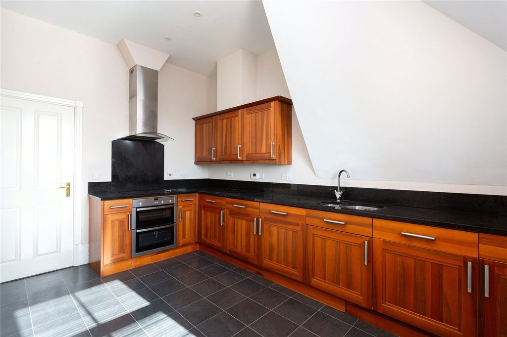 Property photo 2 of 9 Photos