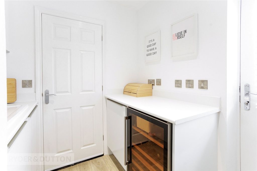 Additional image 15 of 4 bed detached house for saleKingfisher Way, Glossop SK13