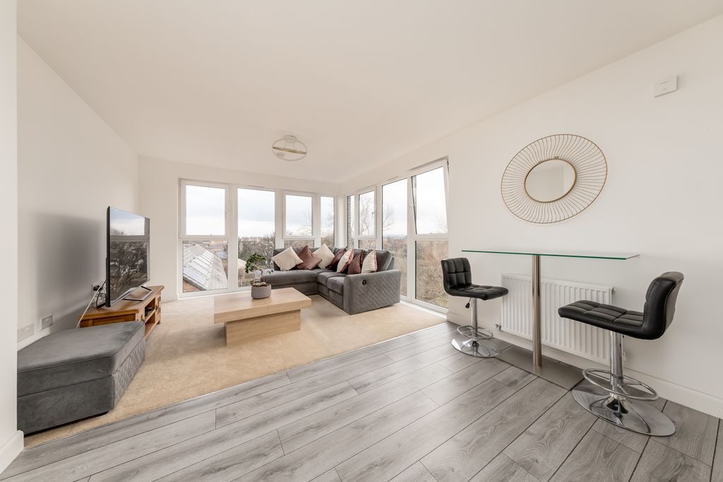 Property photo 3 of 15 Gallery