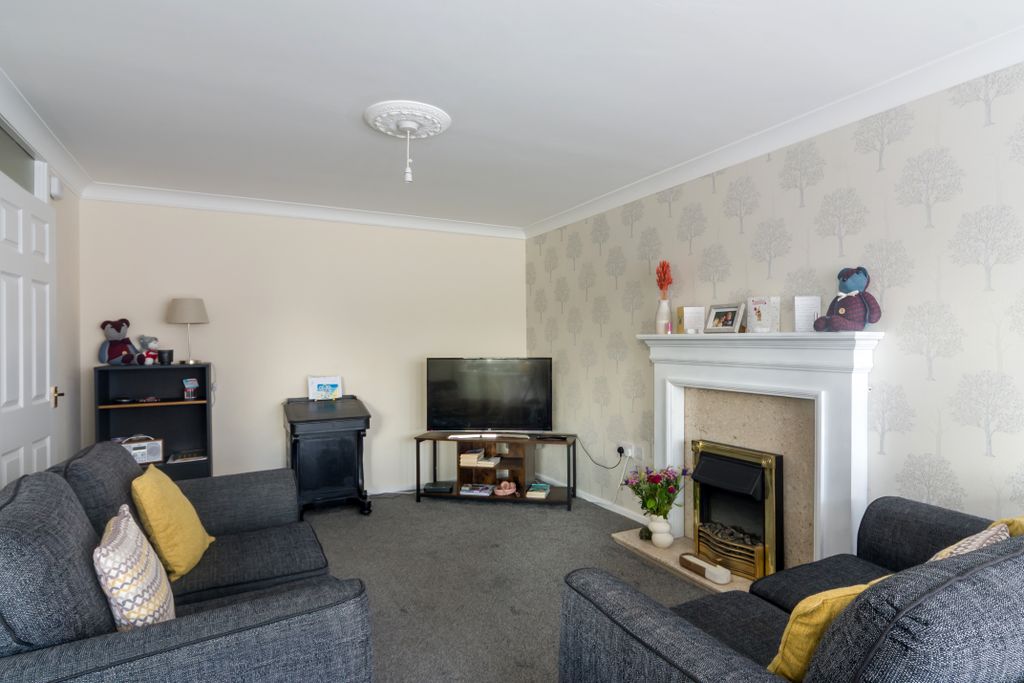 Property photo 2 of 26