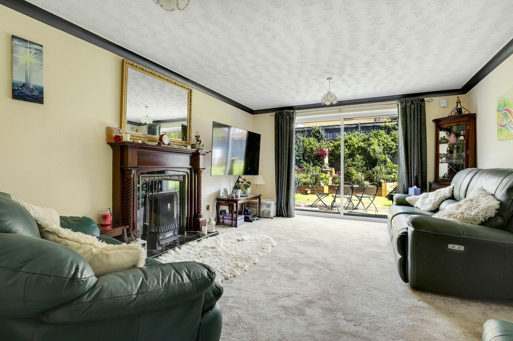 Property photo 2 of 22
