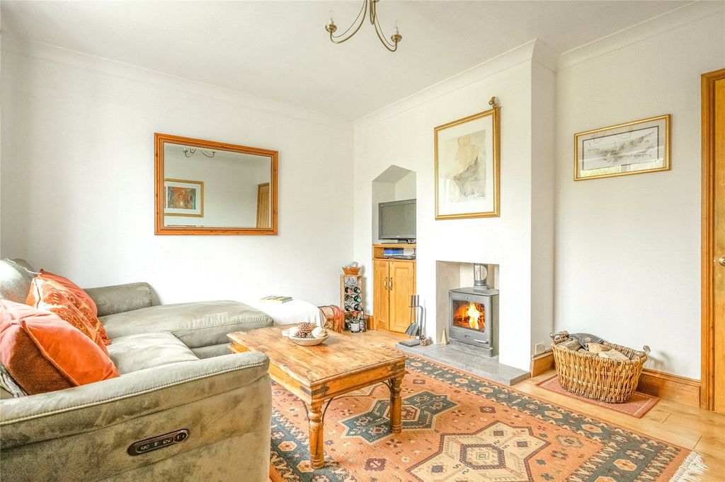 Property photo 3 of 10 Picture No. 02