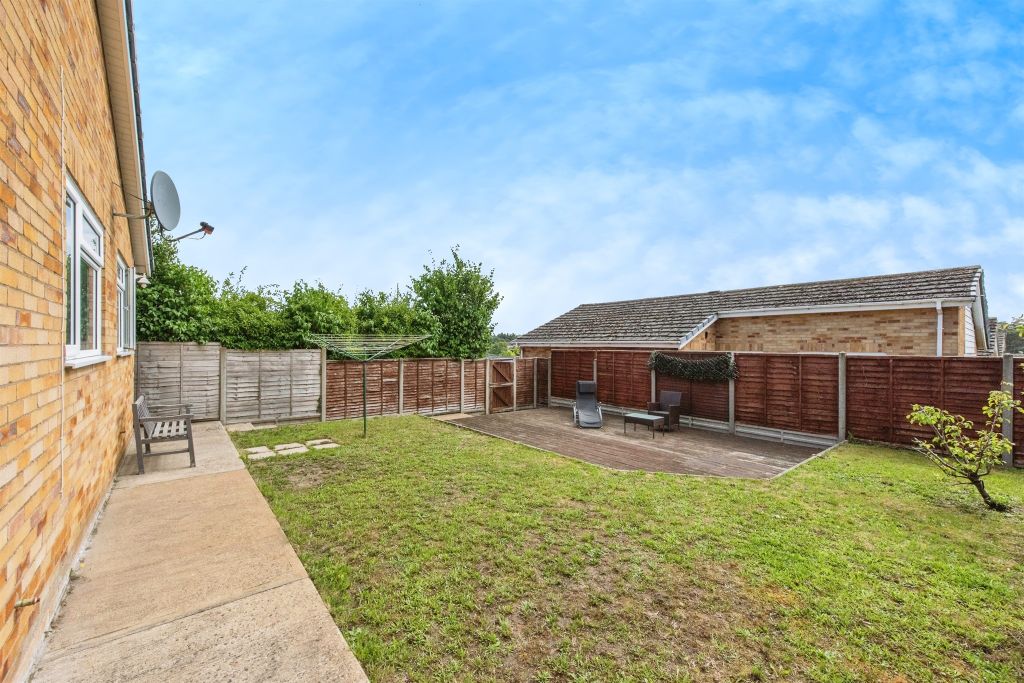 Property photo 2 of 16