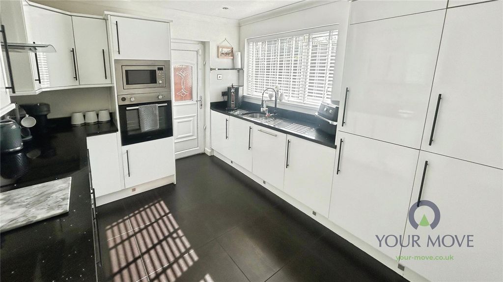 Property photo 2 of 17 Picture No. 08
