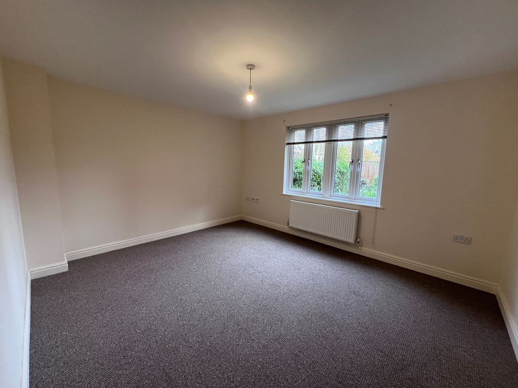 Property photo 2 of 6 Front