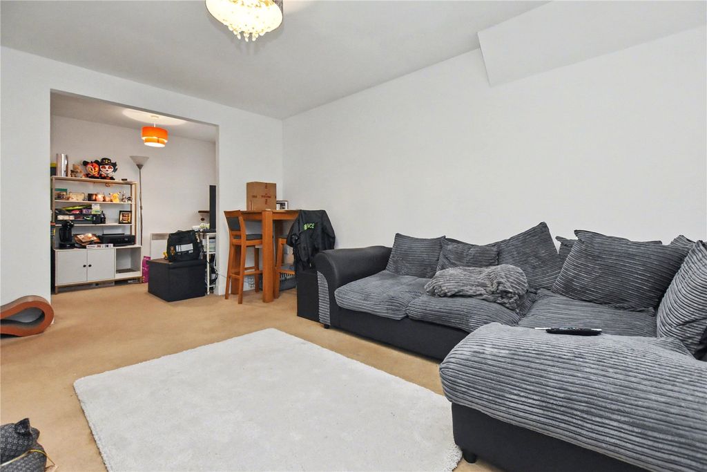 Property photo 2 of 8 Picture No. 04