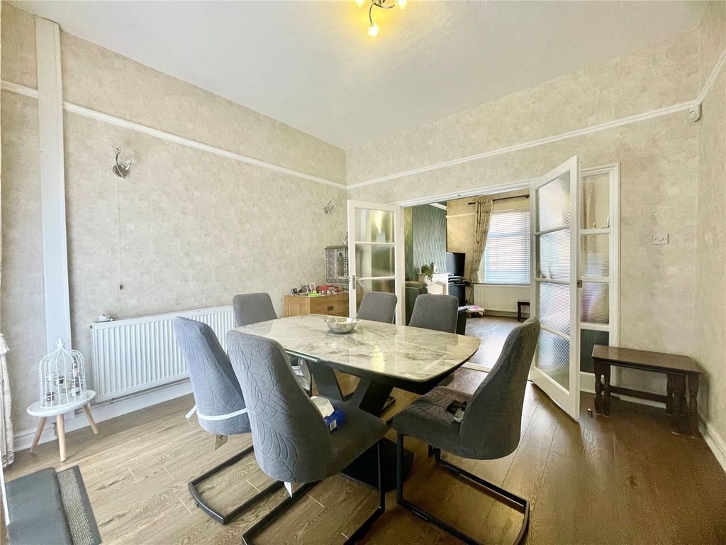 Property photo 3 of 16 Dining Room