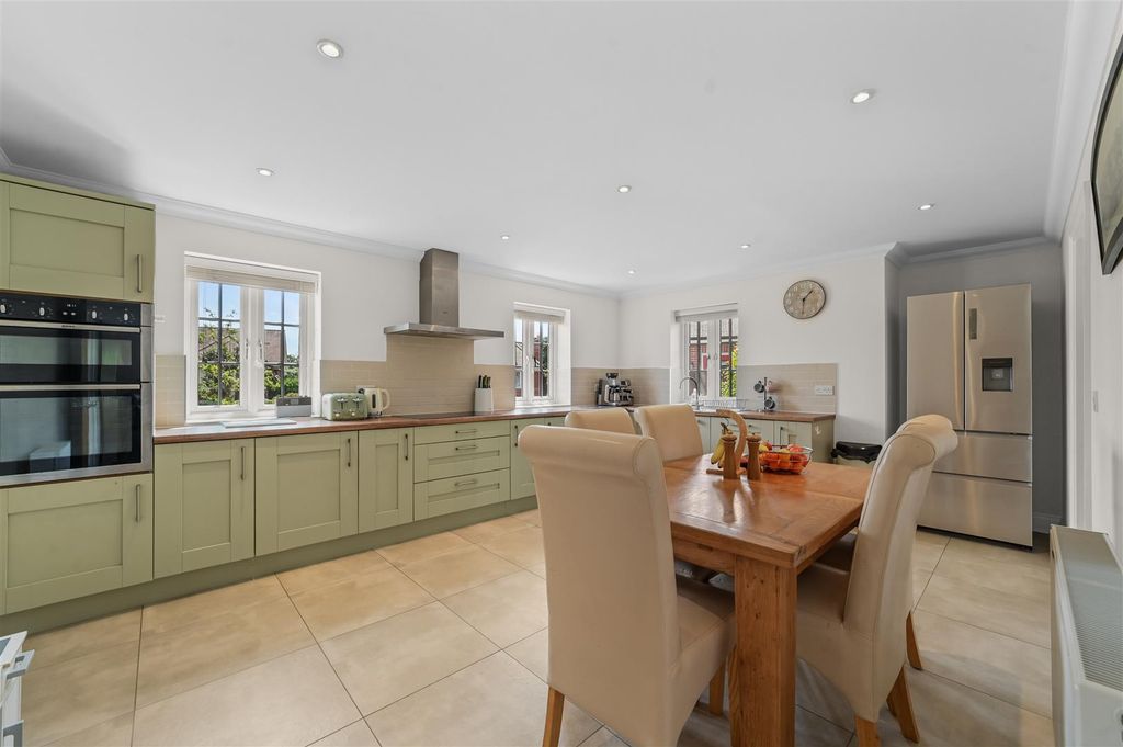 Property photo 2 of 16 Kitchen