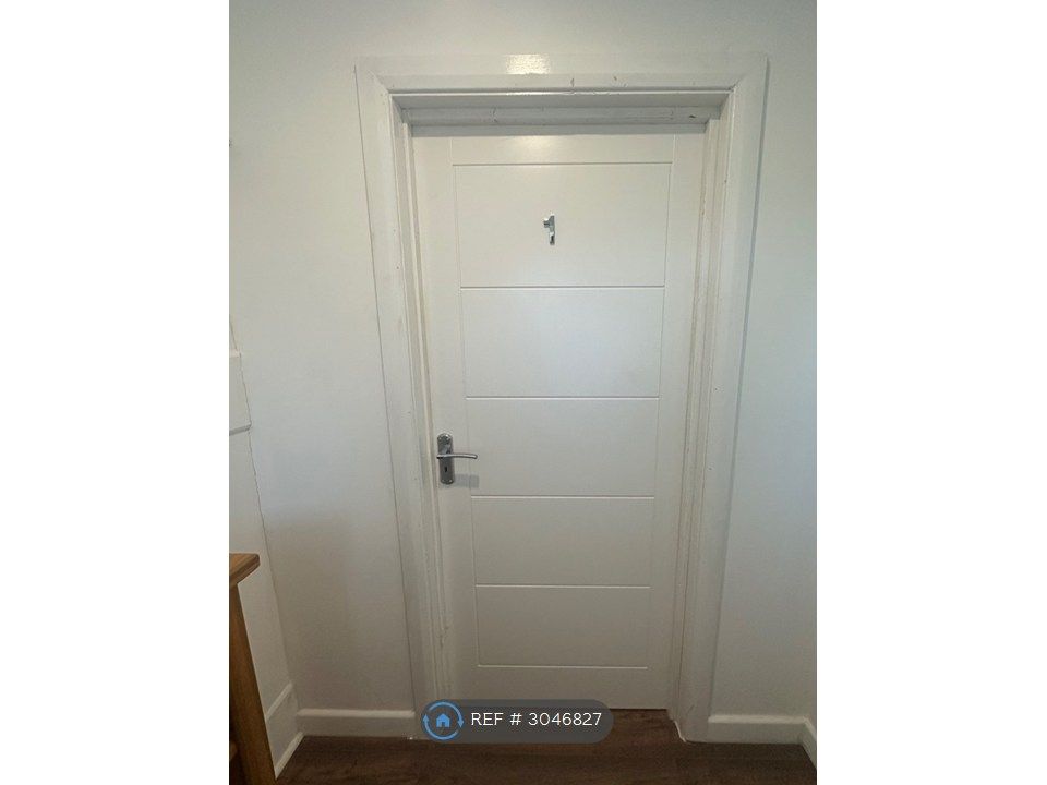 Property photo 2 of 26