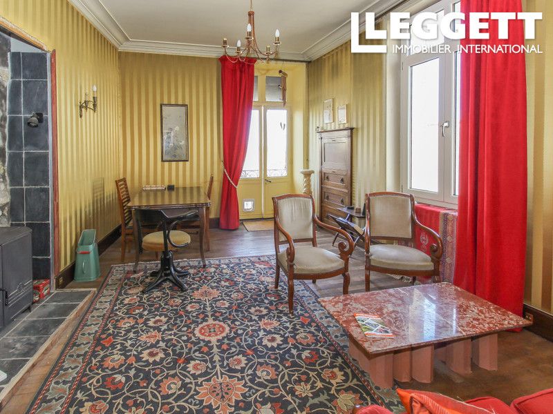 Property photo 2 of 10