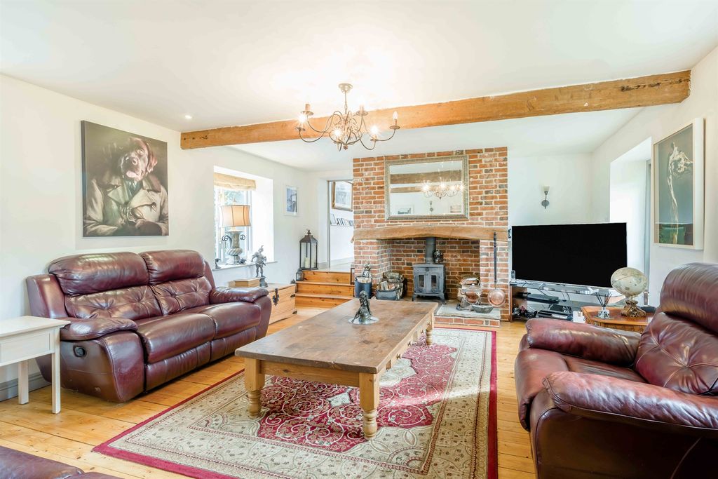 Property photo 3 of 18