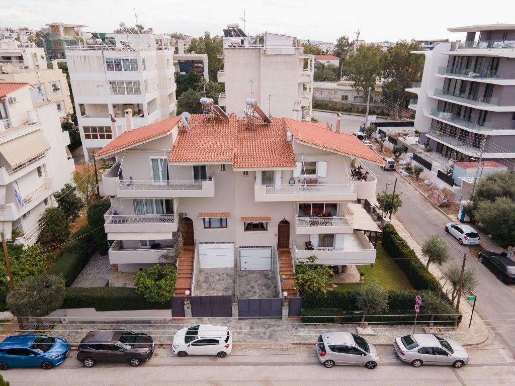 Property photo 1 of 30