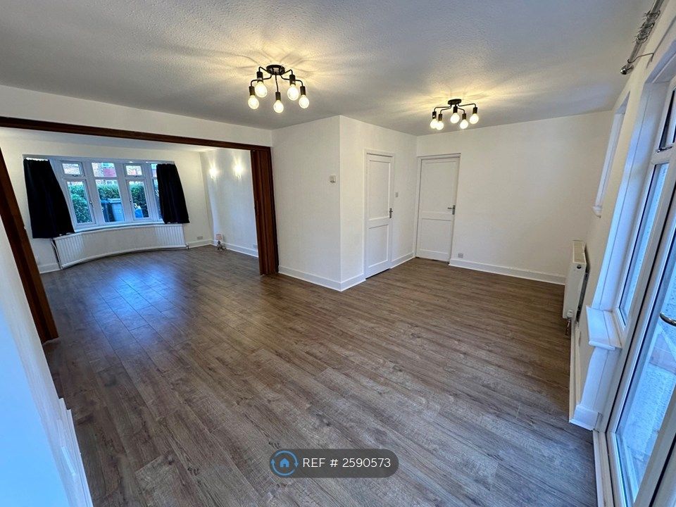 Property photo 2 of 25 Living Room