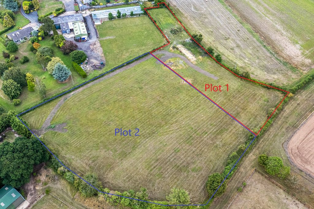 Property photo 2 of 12