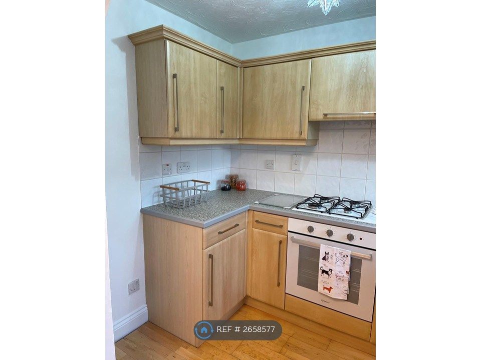 Property photo 2 of 13