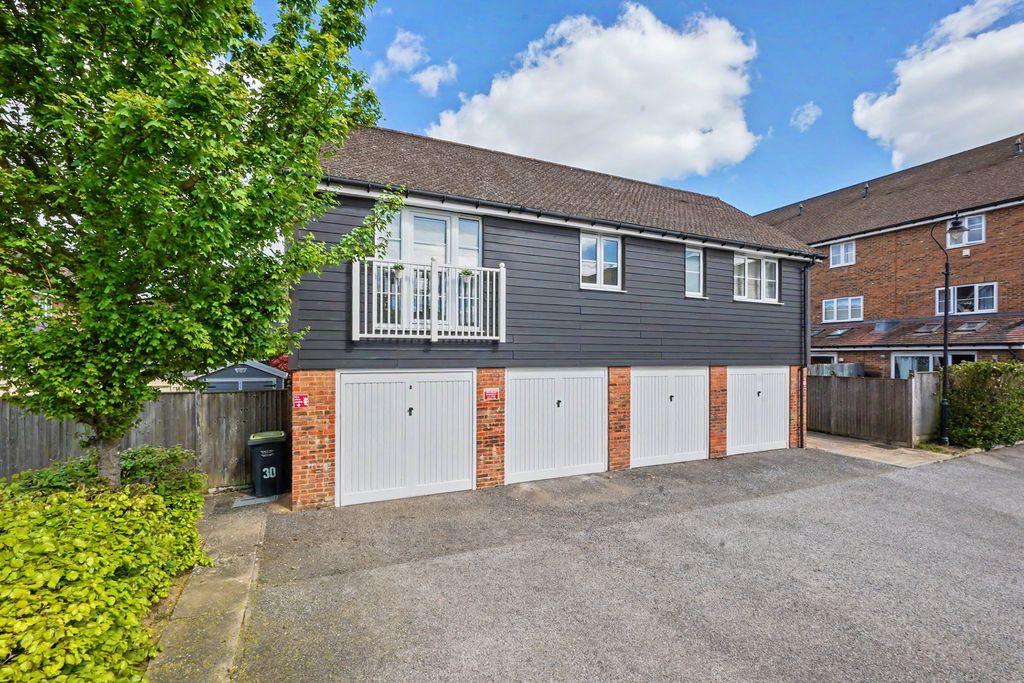 Property photo 1 of 21