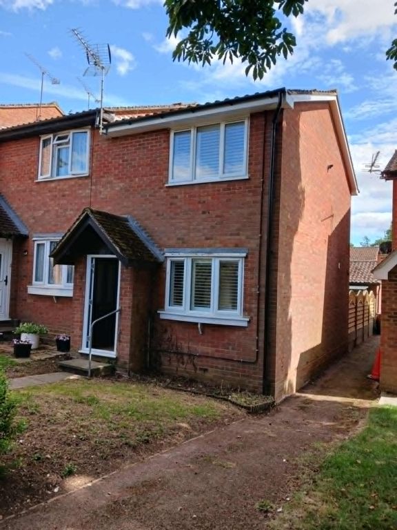 Property photo 2 of 12