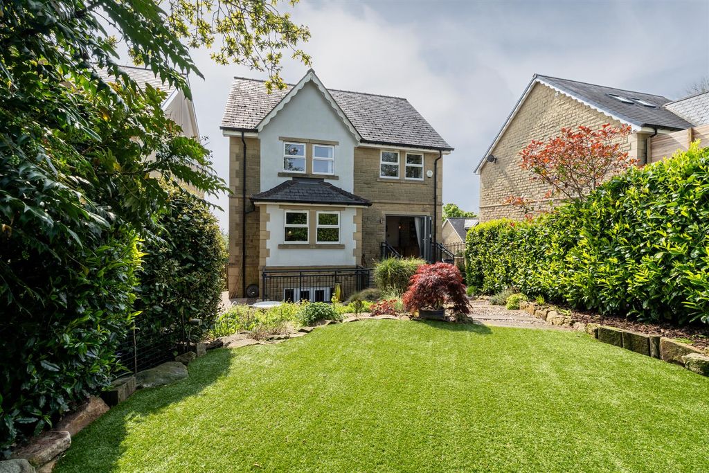 Property photo 3 of 62 Exterior And Gardens
