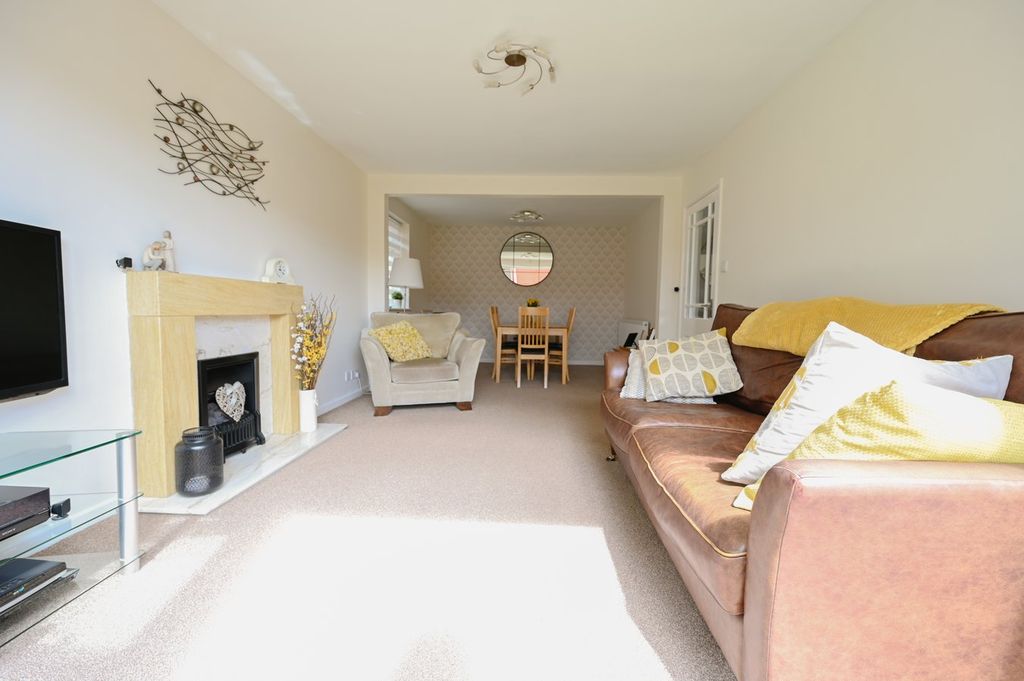 Property photo 3 of 23