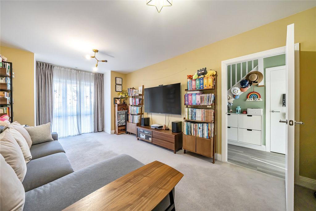 Property photo 2 of 13 Picture No. 17