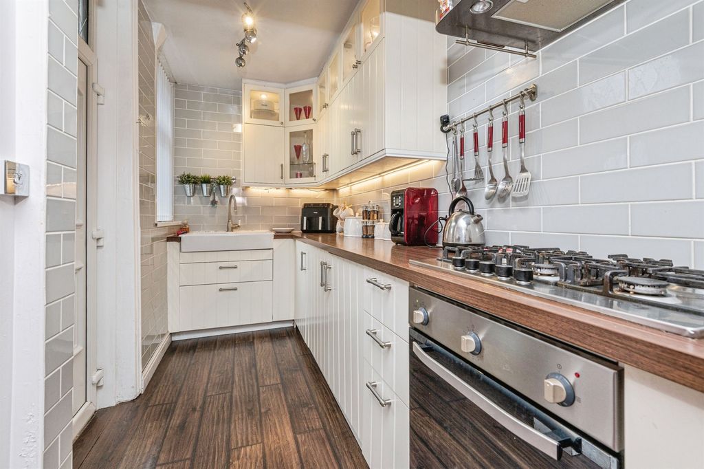 Property photo 3 of 15