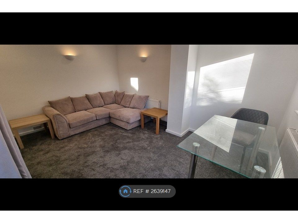Property photo 2 of 28