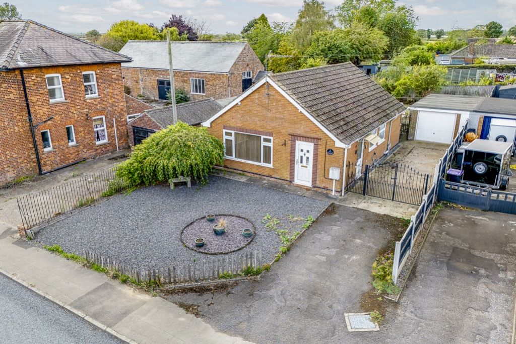 Property photo 1 of 19 6 Fen Road (East Kirkby)-1