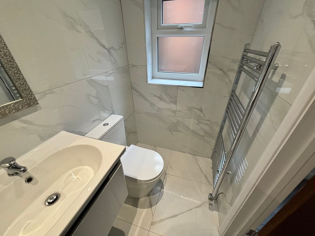 Property photo 3 of 3 Bathroom