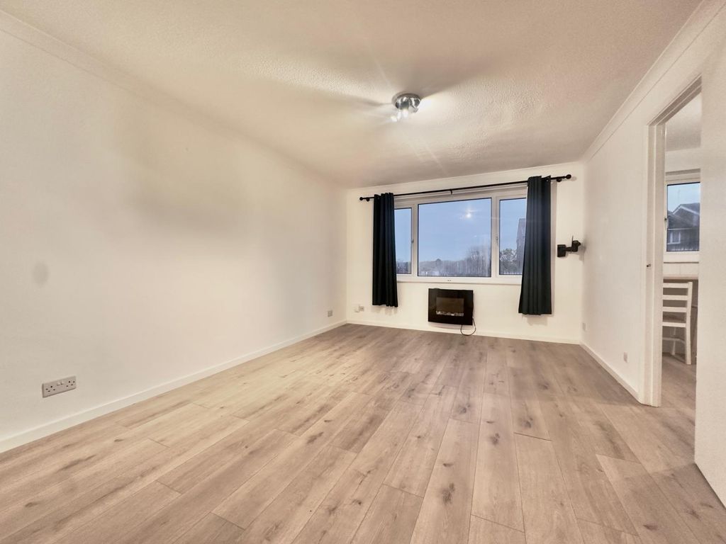 Property photo 2 of 10 Gallery