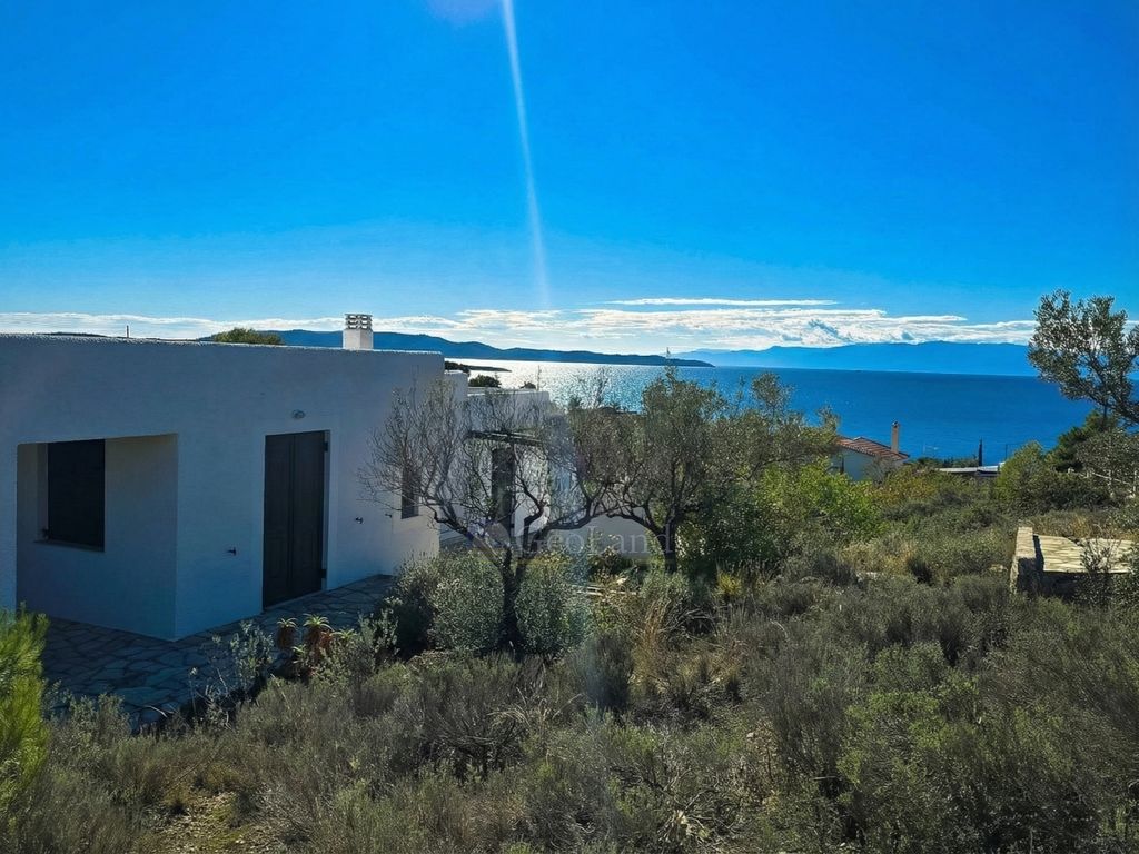 Property photo 2 of 24