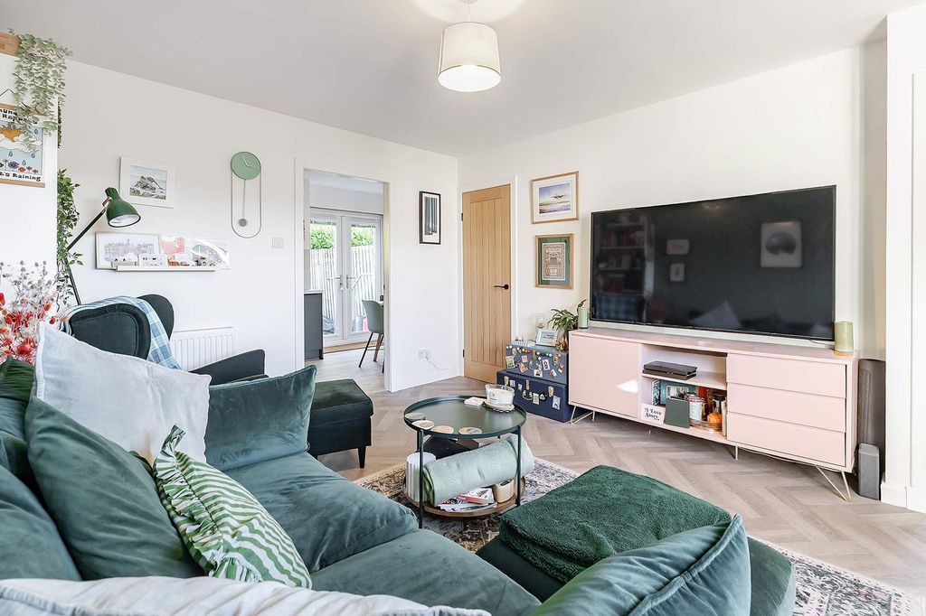 Property photo 3 of 16 Living Room