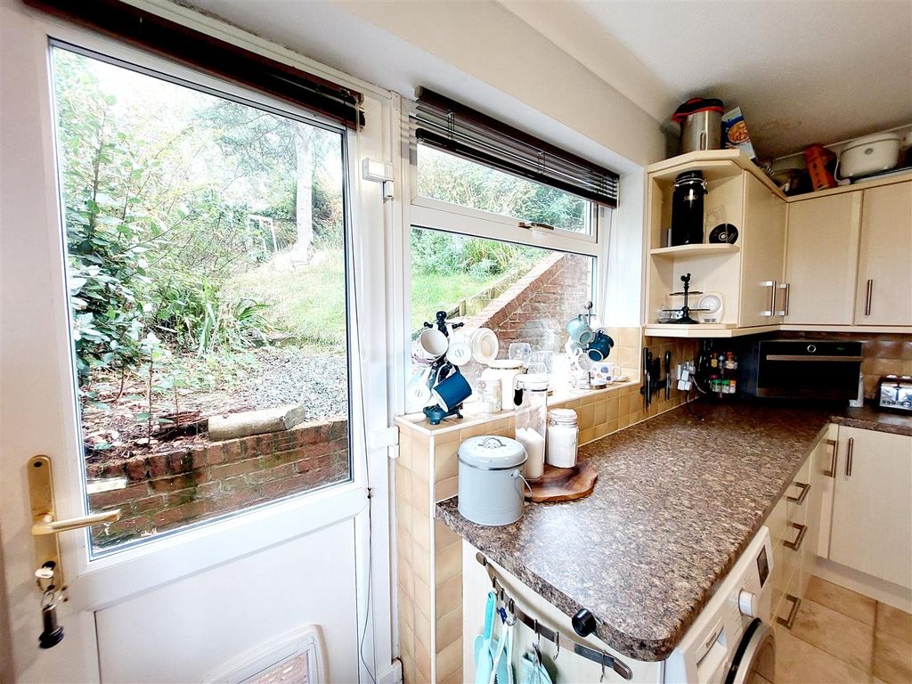 Property photo 3 of 15 Kitchen View