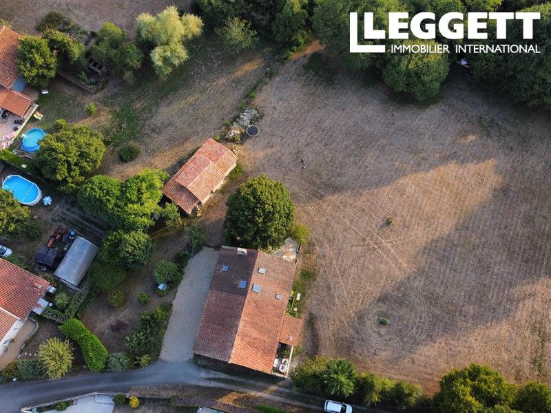 Property photo 3 of 10